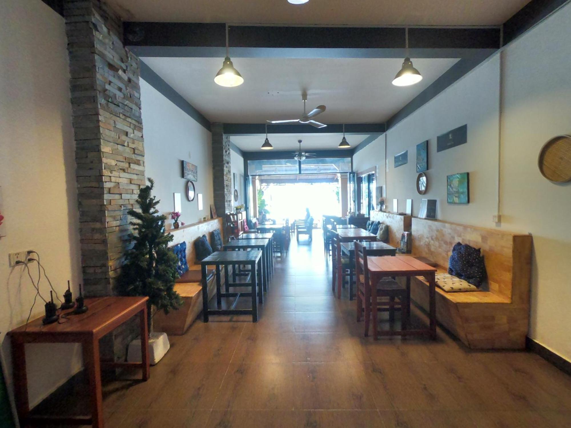 Good Morning Kampot Hotel Exterior photo