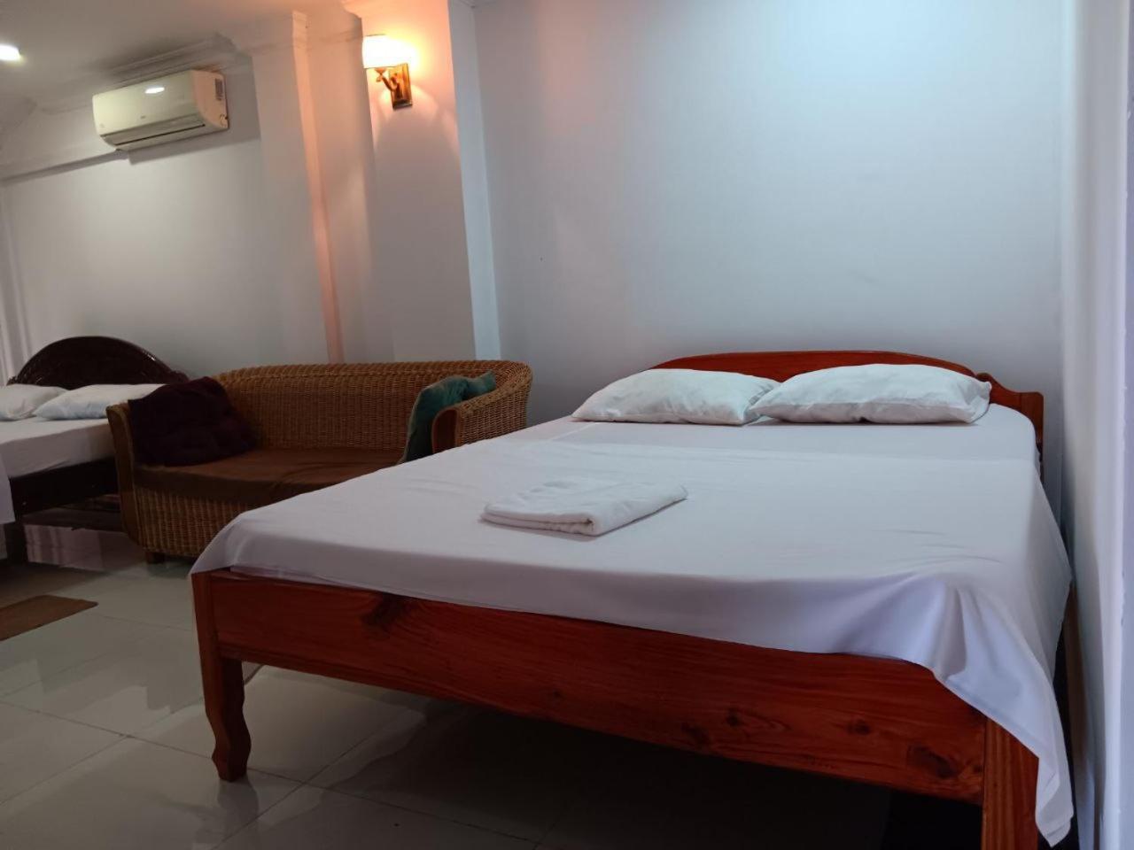 Good Morning Kampot Hotel Exterior photo