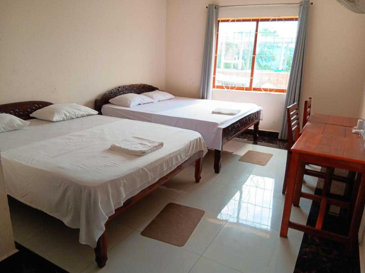 Good Morning Kampot Hotel Exterior photo