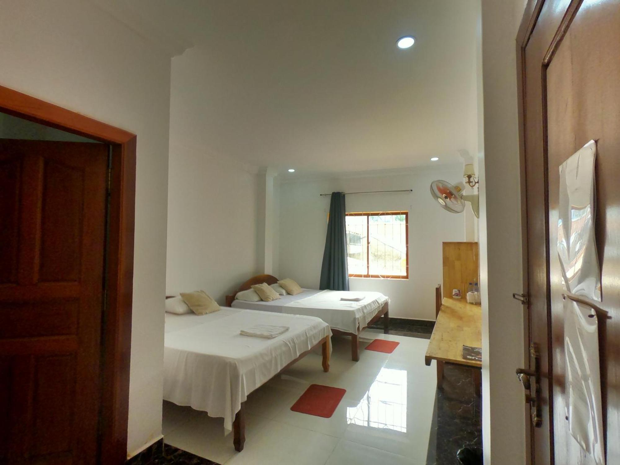Good Morning Kampot Hotel Exterior photo