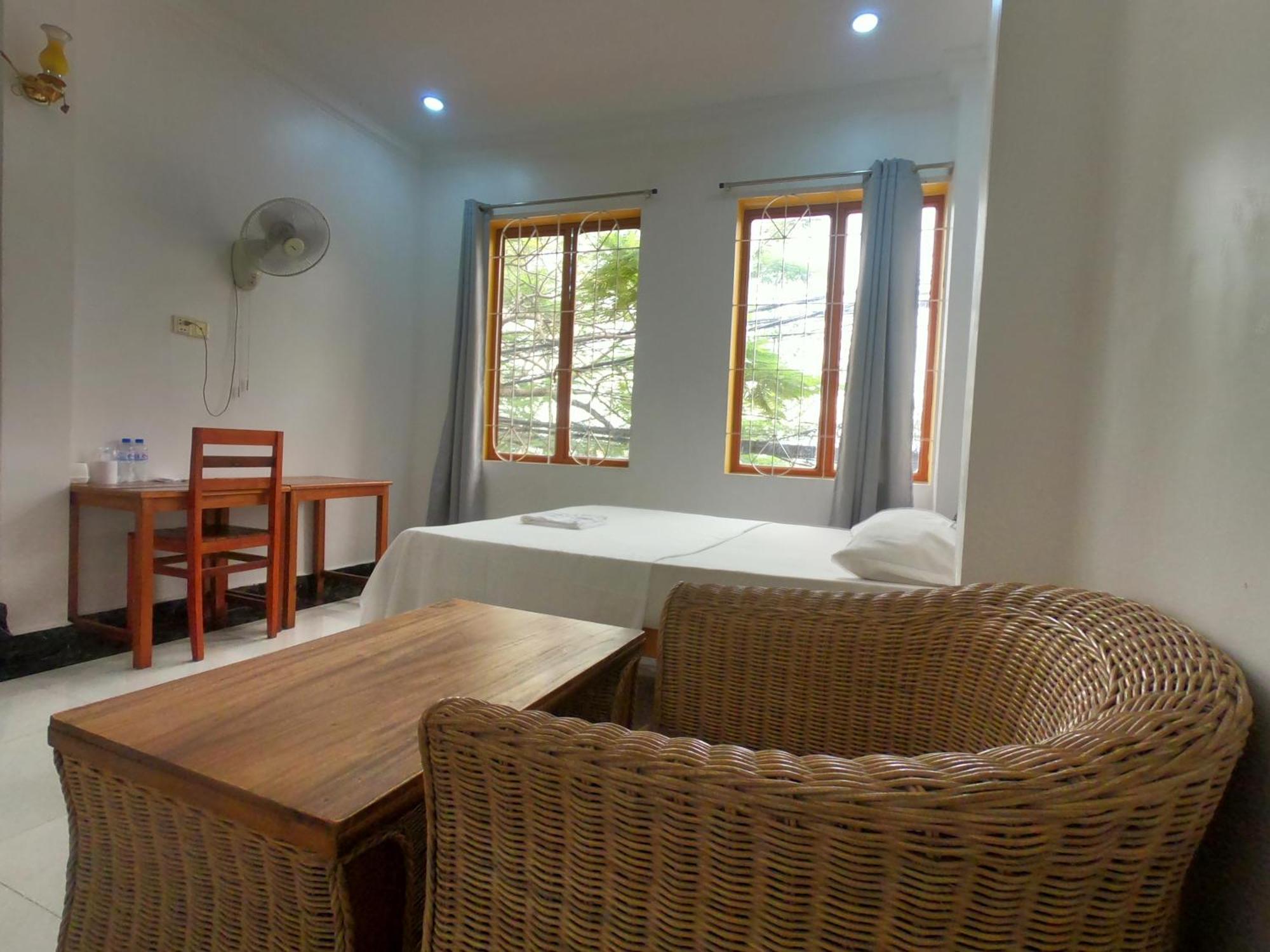 Good Morning Kampot Hotel Exterior photo