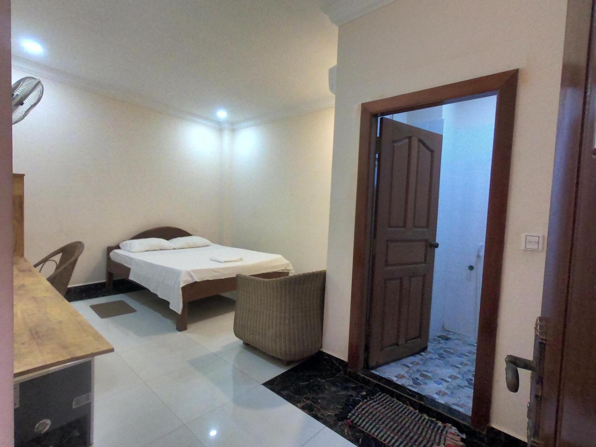 Good Morning Kampot Hotel Exterior photo