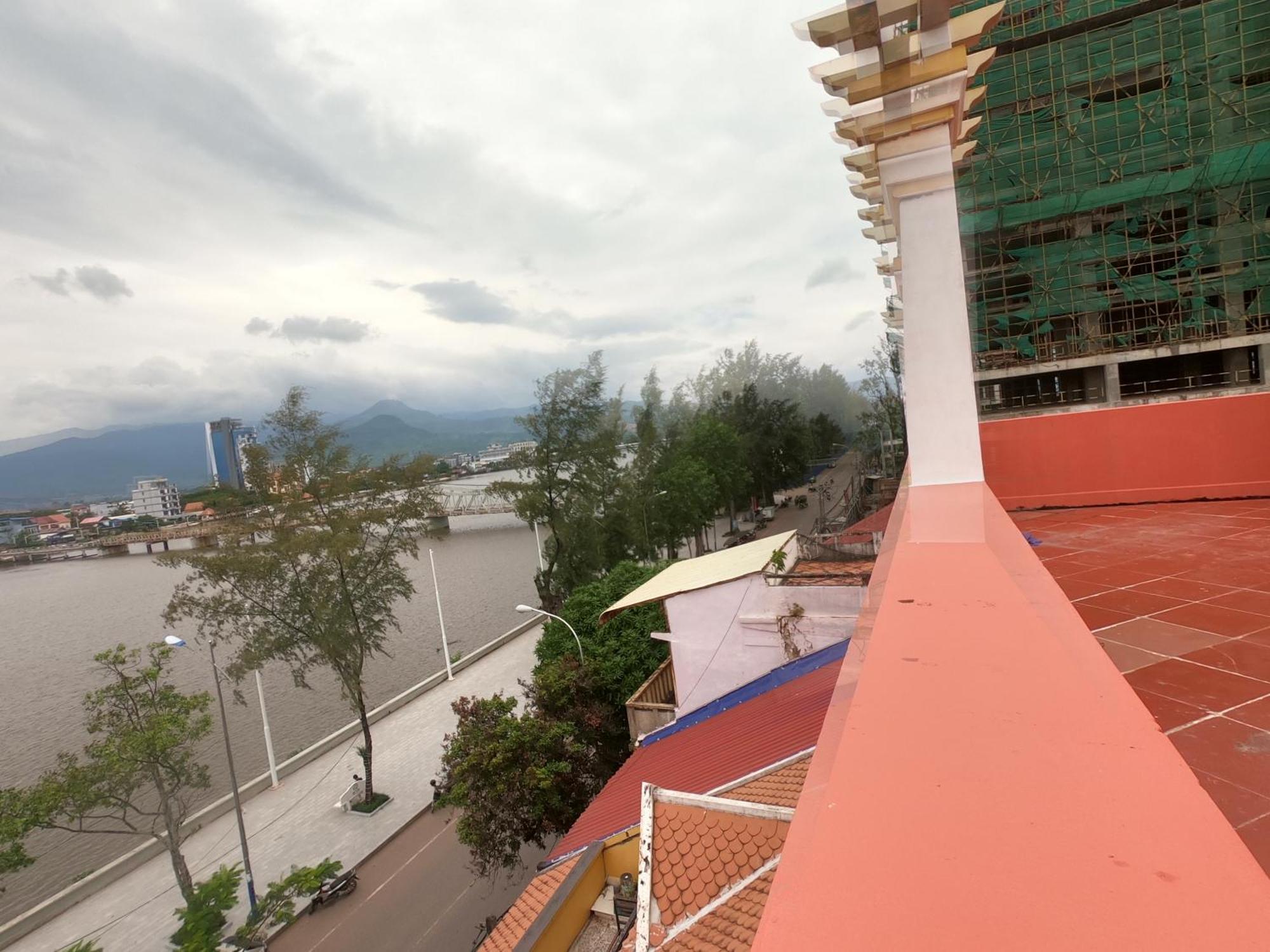 Good Morning Kampot Hotel Exterior photo