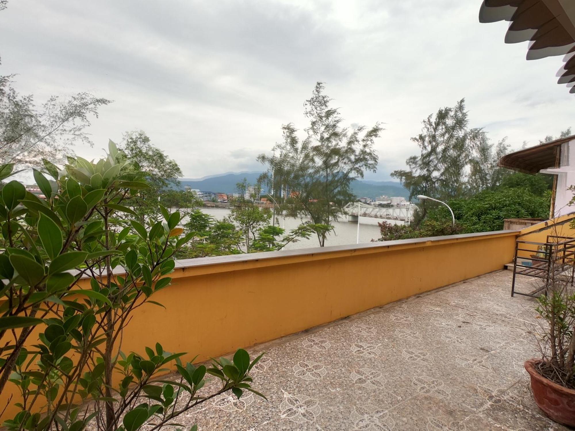 Good Morning Kampot Hotel Exterior photo