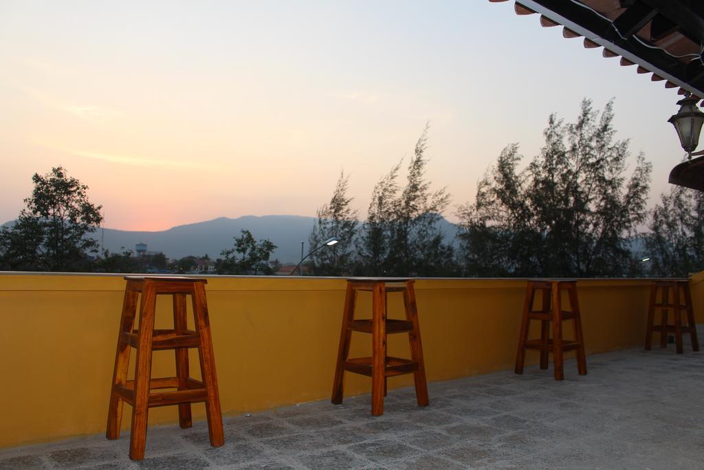 Good Morning Kampot Hotel Exterior photo