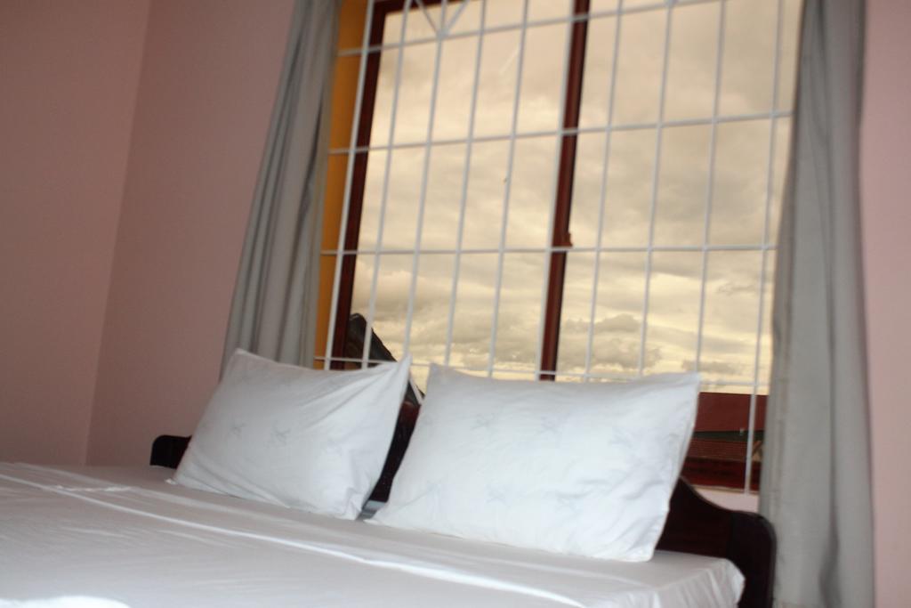 Good Morning Kampot Hotel Exterior photo