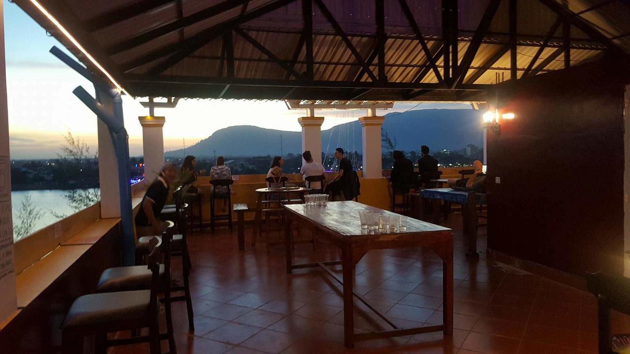 Good Morning Kampot Hotel Exterior photo