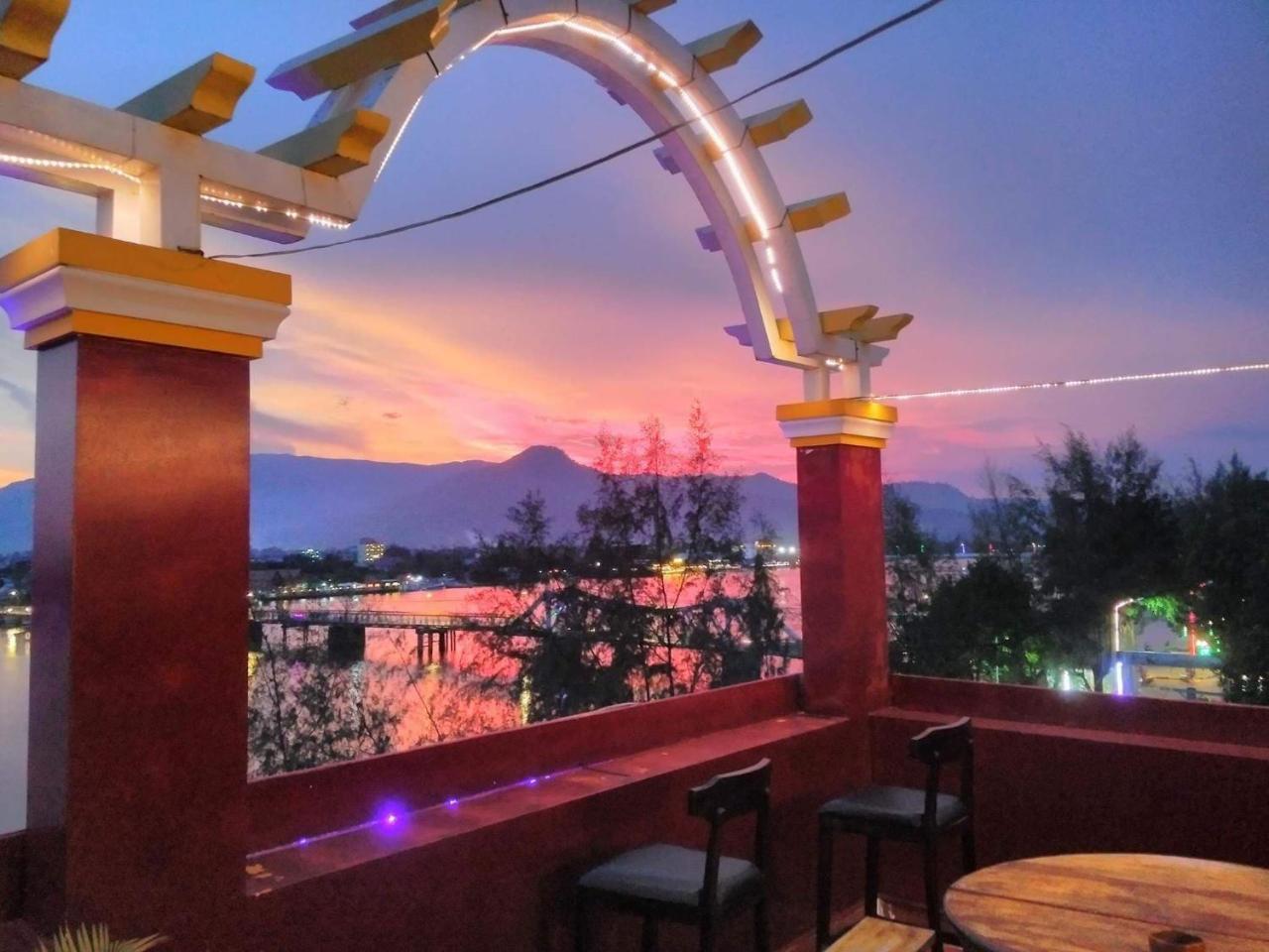 Good Morning Kampot Hotel Exterior photo