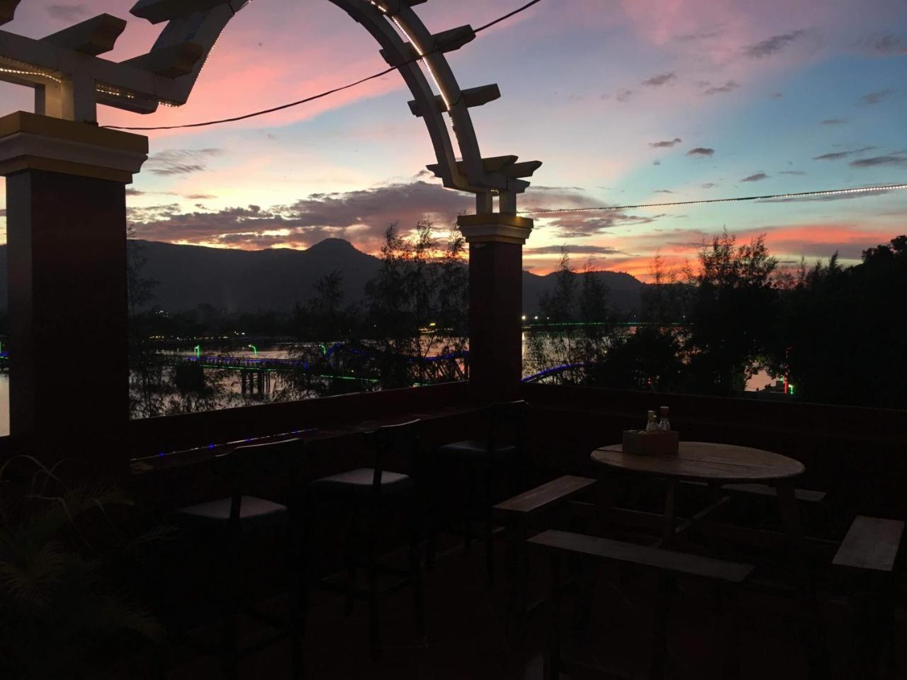 Good Morning Kampot Hotel Exterior photo