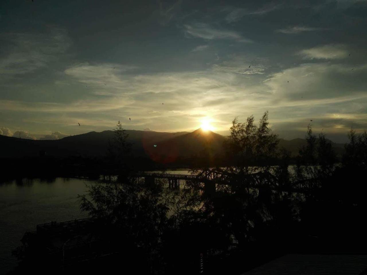 Good Morning Kampot Hotel Exterior photo